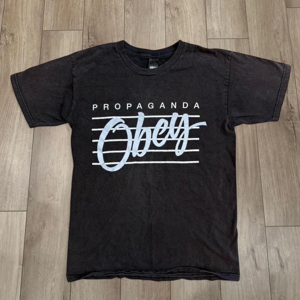 OBEY propaganda black t-shirt Size small